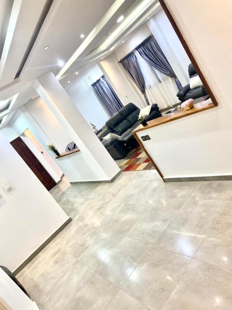 Luxury Suites Chester One Dakar Eksteriør billede