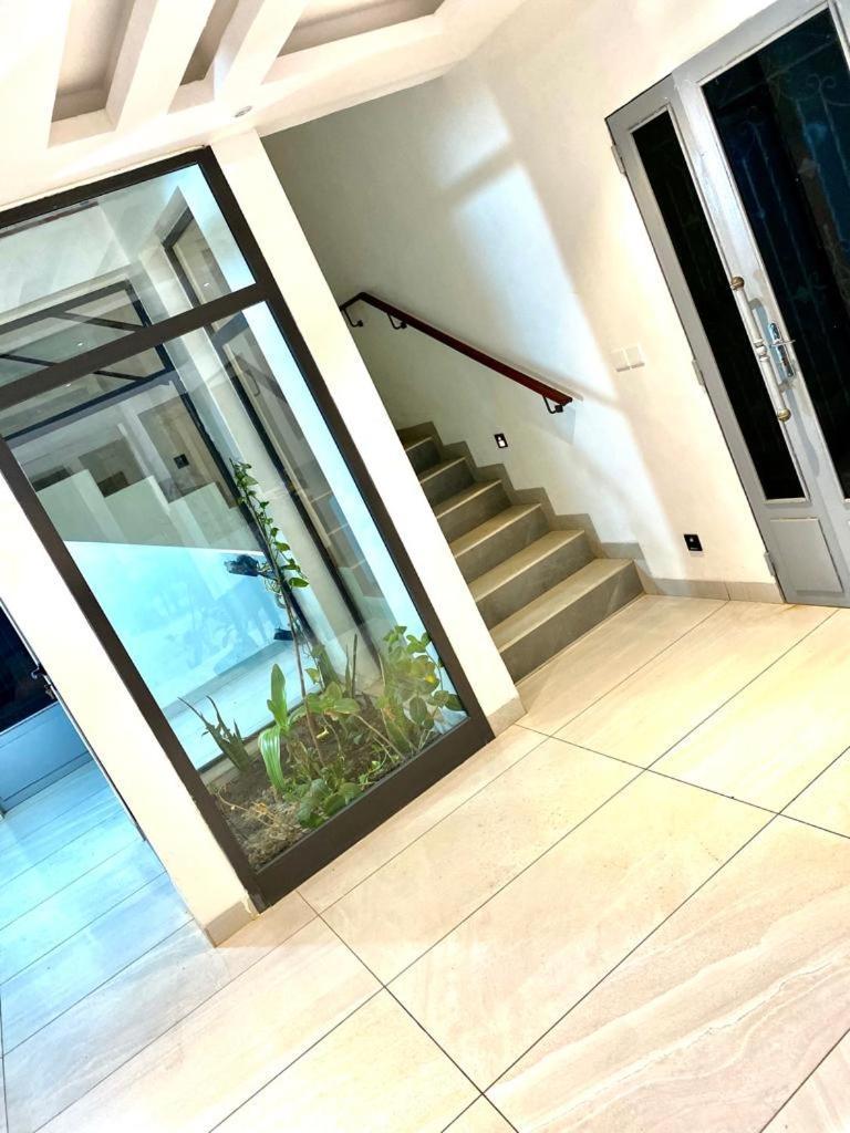 Luxury Suites Chester One Dakar Eksteriør billede